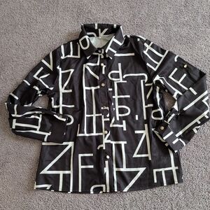 Light Stylish Black and White Graphic Women's Blouse. New.Never Worn. Size Large